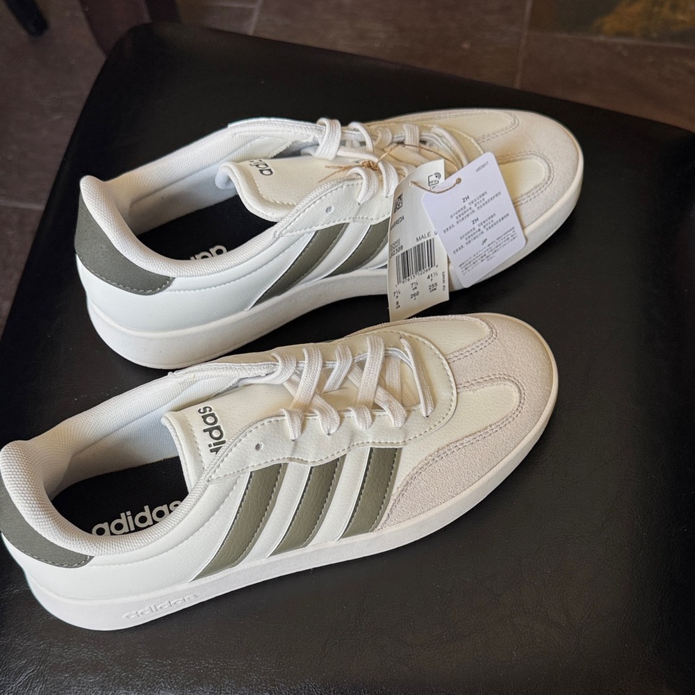 Adidas Men’s Cream & Gray Low-Top Sneakers - Picture 3 of 7